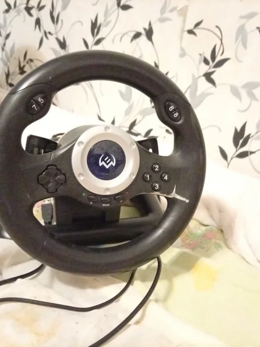 игровой руль, вариант