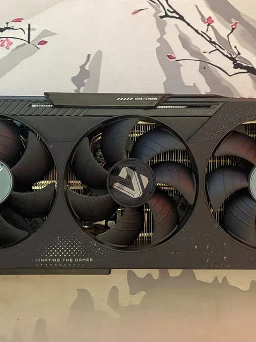 Gigabyte Видеокарта AMD Radeon RX 9070 GRE GAMING OC 12G, черный, фото 4